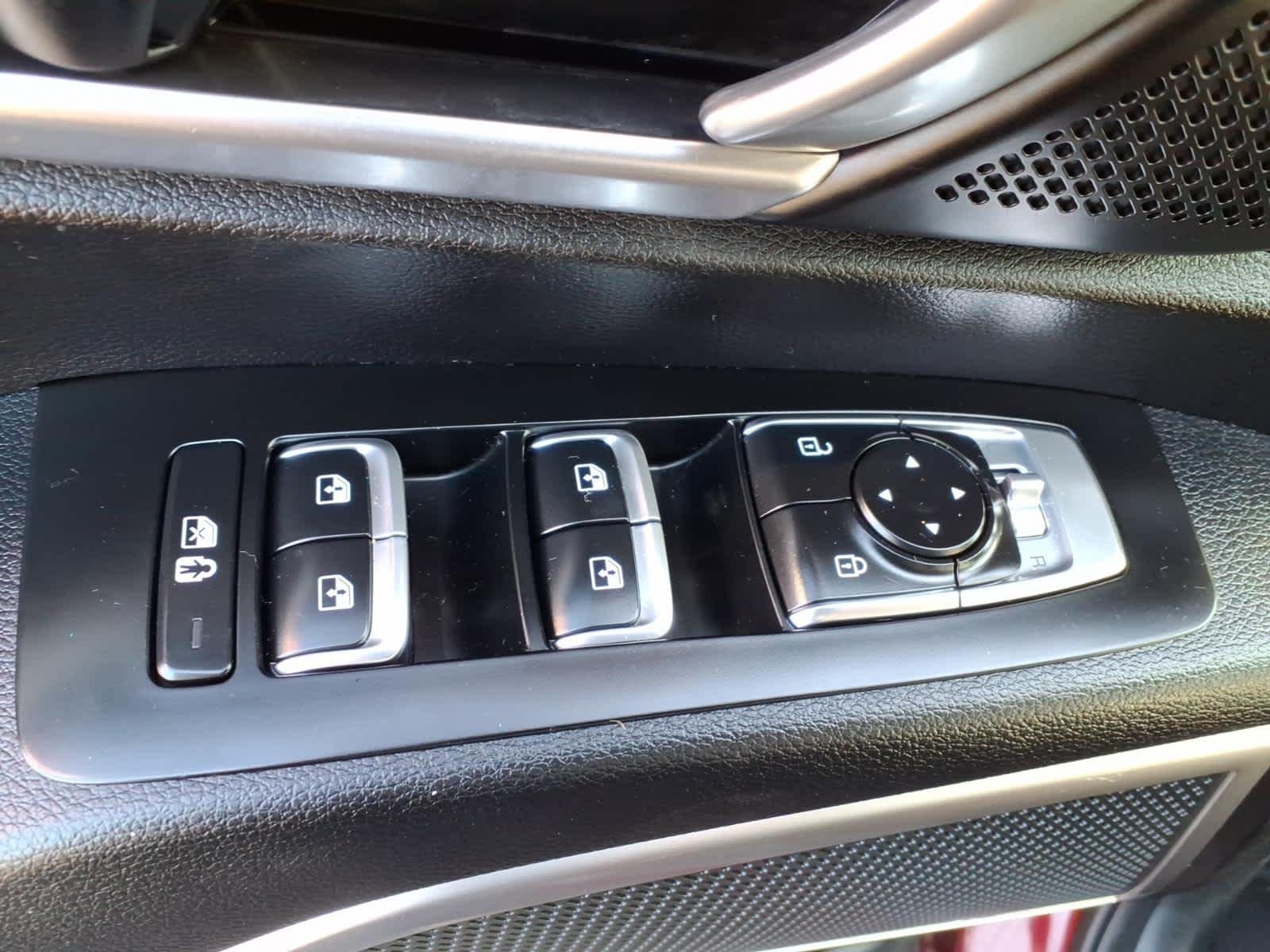 2024 Kia Telluride S - Photo 13