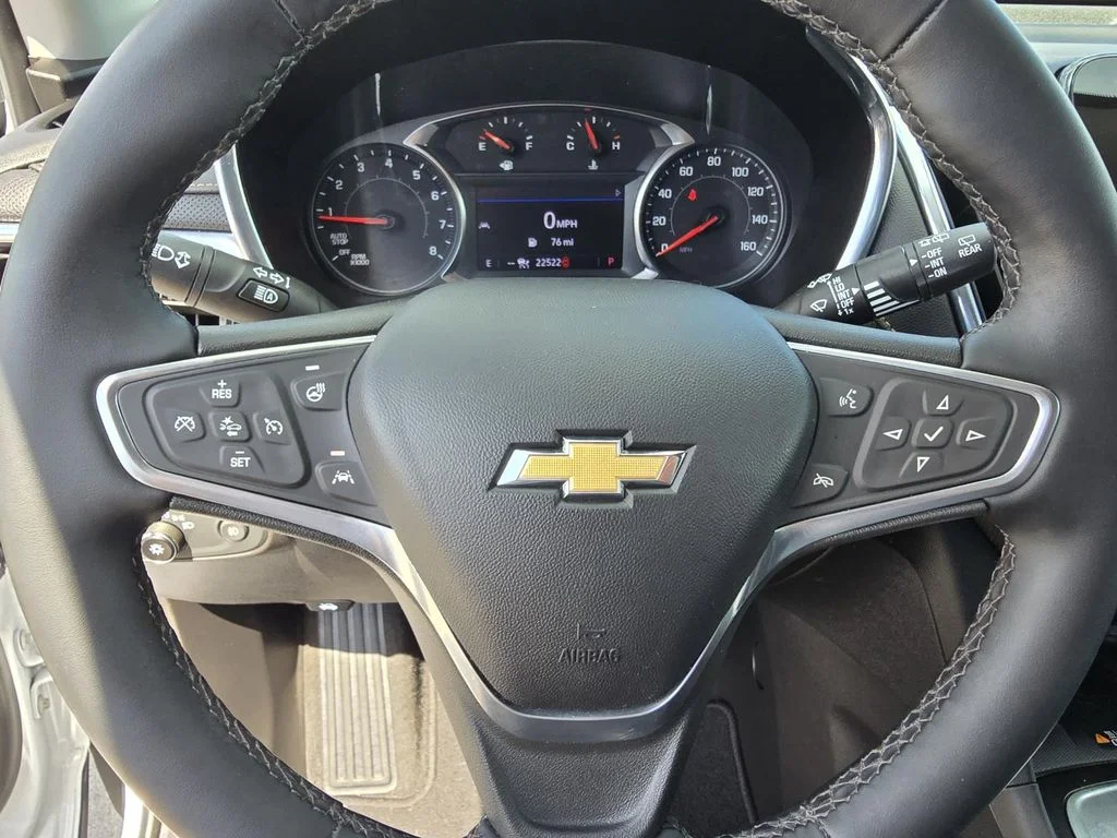 Used 2023 Iridescent Pearl Tricoat Chevrolet Premier image 12