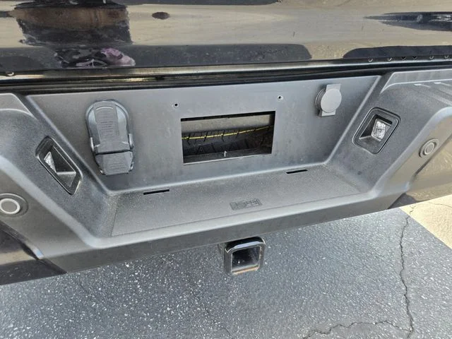 Used 2023 Black Ford XLT image 19