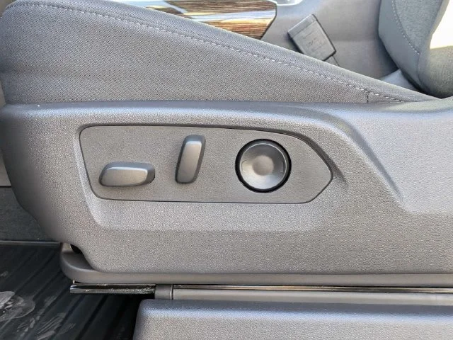 New 2026 Onyx Black GMC Elevation image 20