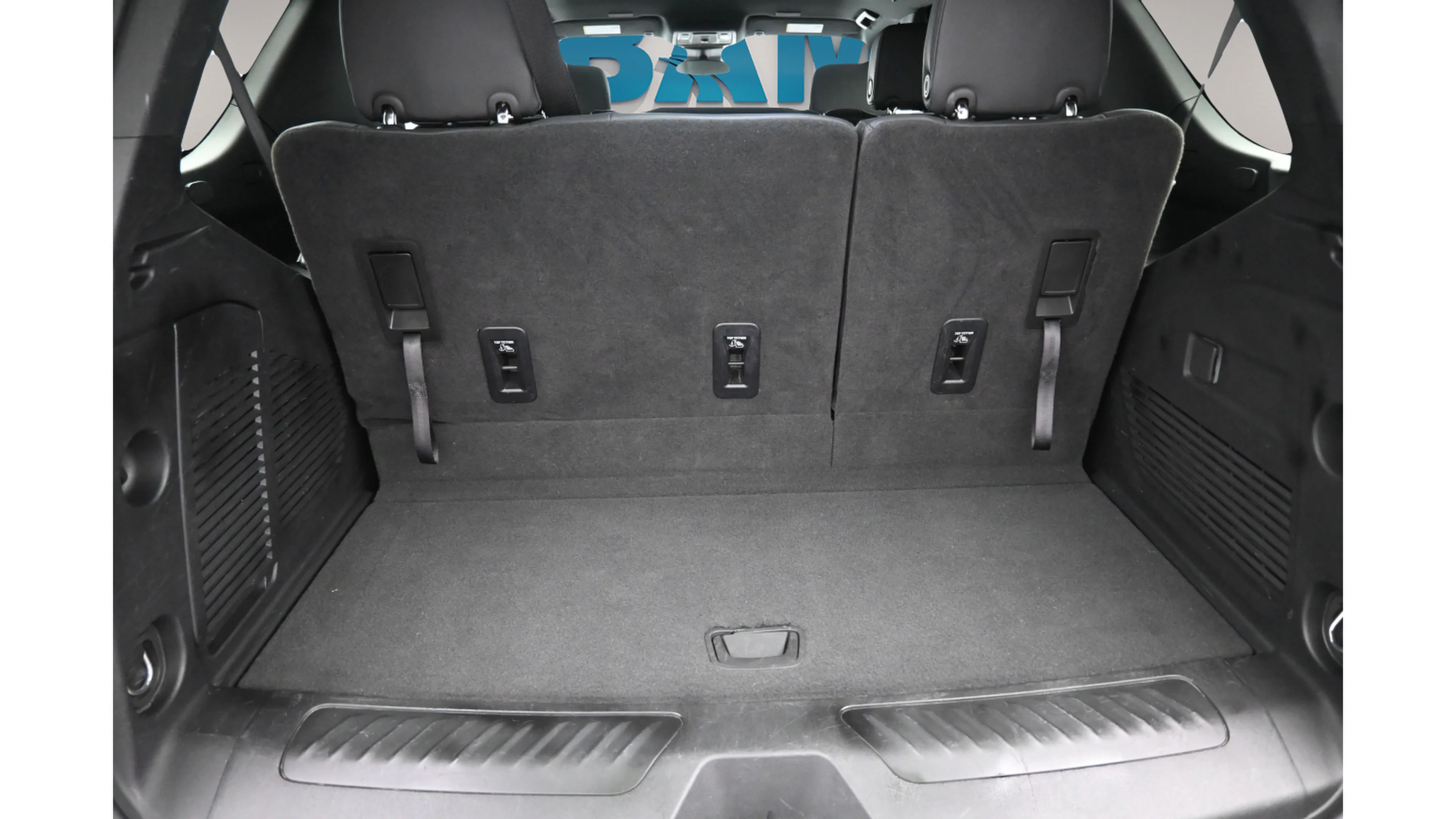 Used 2025 Summit White Chevrolet LT image 29