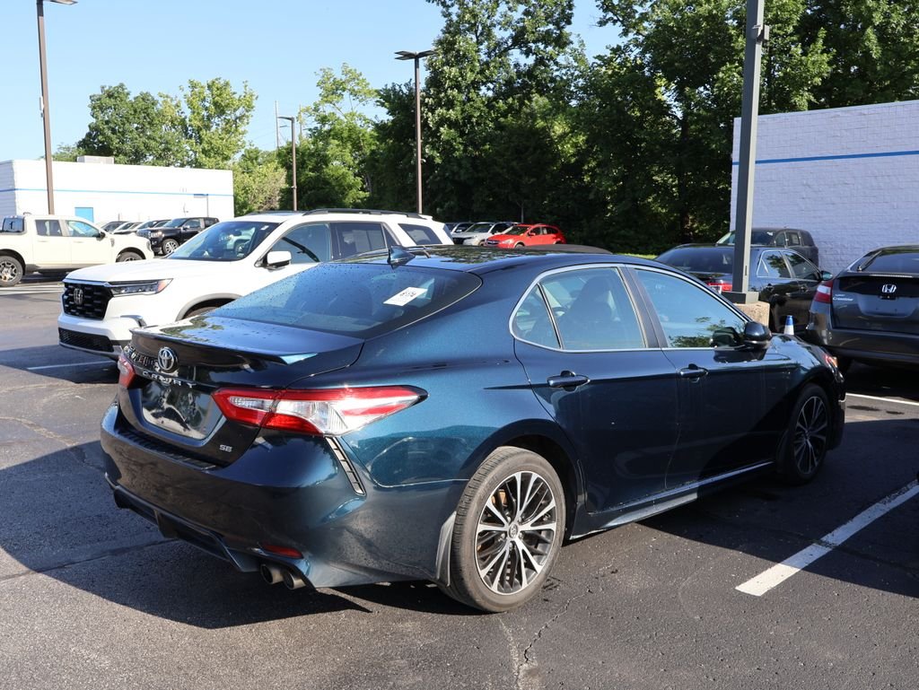 Used 2020 Blue Toyota SE image 4