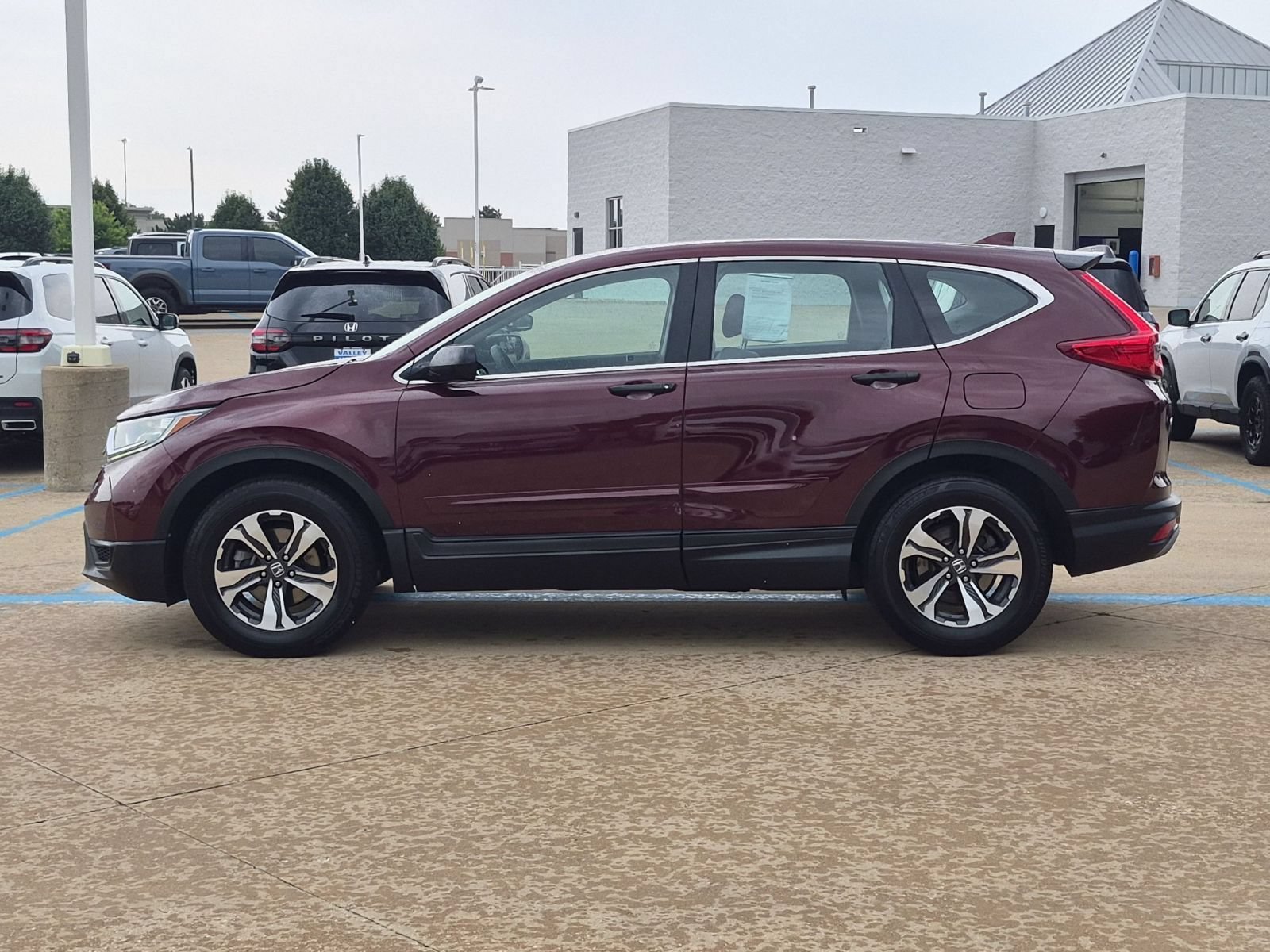 2017 Honda CR-V LX - Photo 10