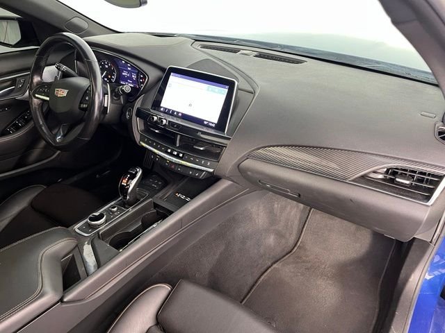 Used 2020  Cadillac Sport image 44