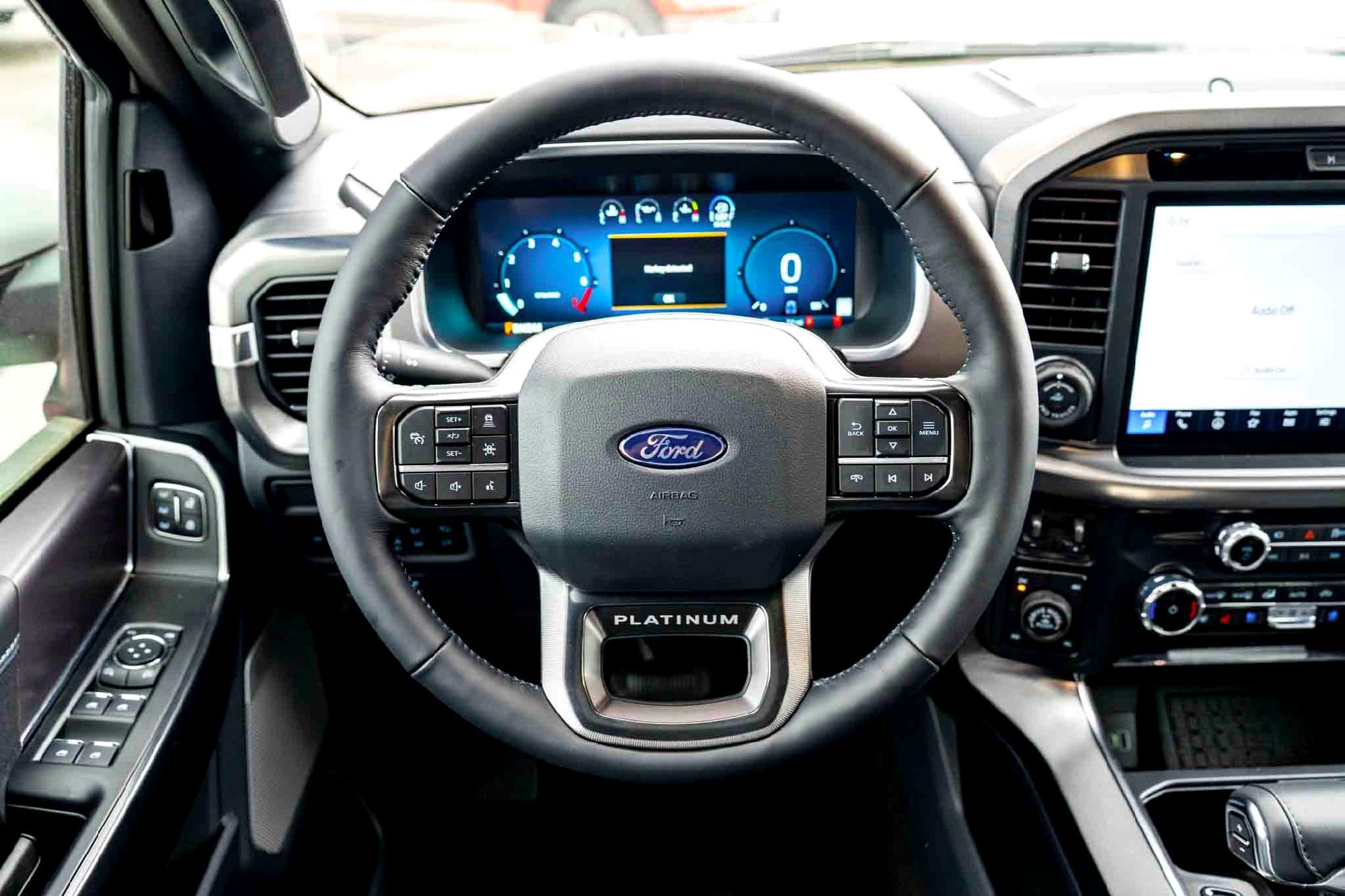 New 2025 Star White Metallic Tri-Coat Ford Platinum image 21