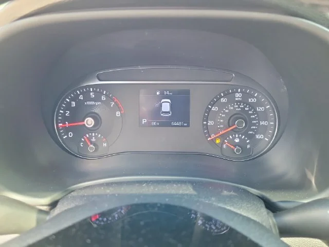 Used 2021 White Kia EX image 29