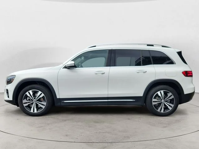 Certified Used 2025 White Mercedes-Benz GLB 250 image 2