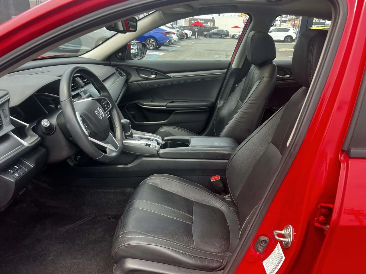Used 2016 Red Honda Touring image 22