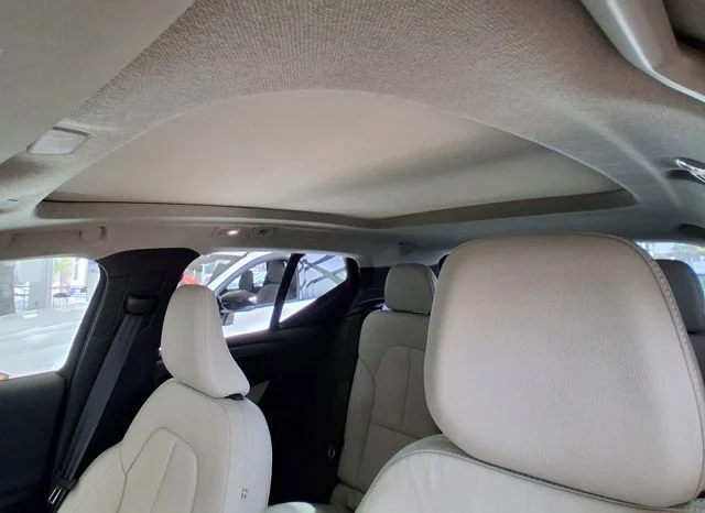 2026 Volvo XC40 Plus - Photo 24