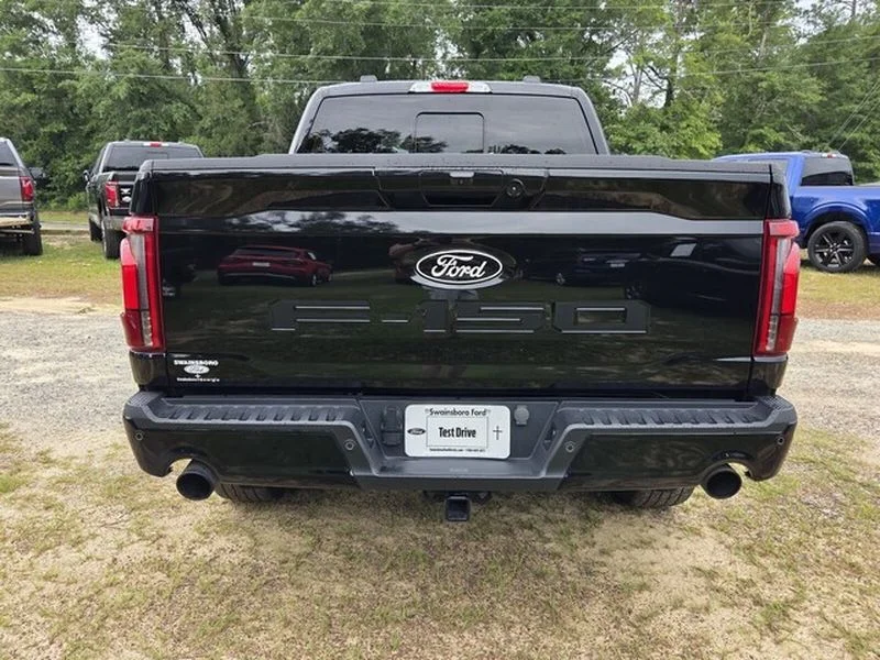 Used 2024 Agate Black Metallic Ford LARIAT image 10