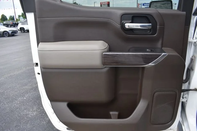 Used 2022 White Chevrolet LTZ image 16