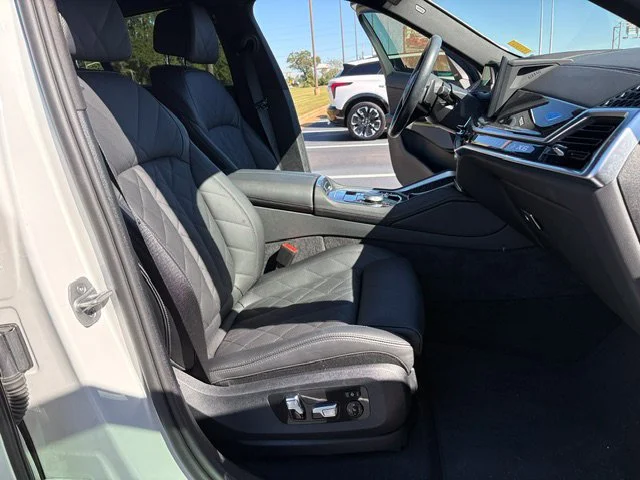 Used 2026  BMW xDrive40i image 15