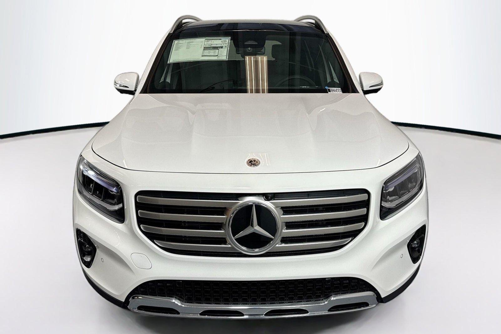 New 2026 Polar White Mercedes-Benz GLB 250 image 2