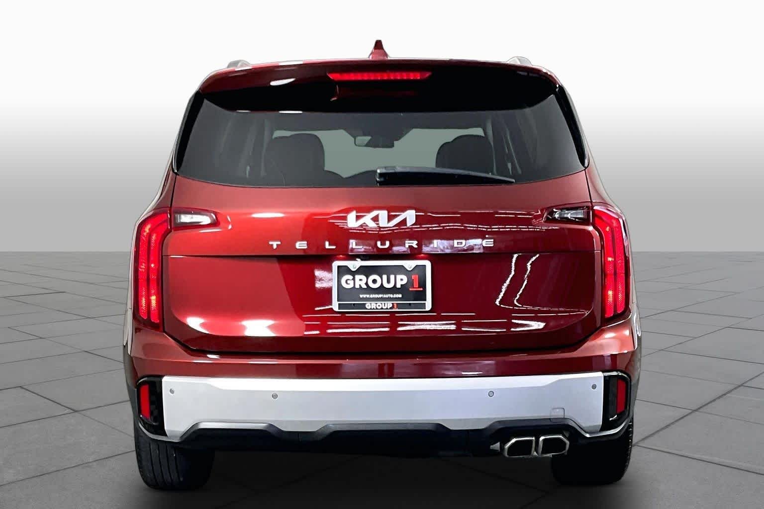 Used 2024 Dawning Red Kia S image 5