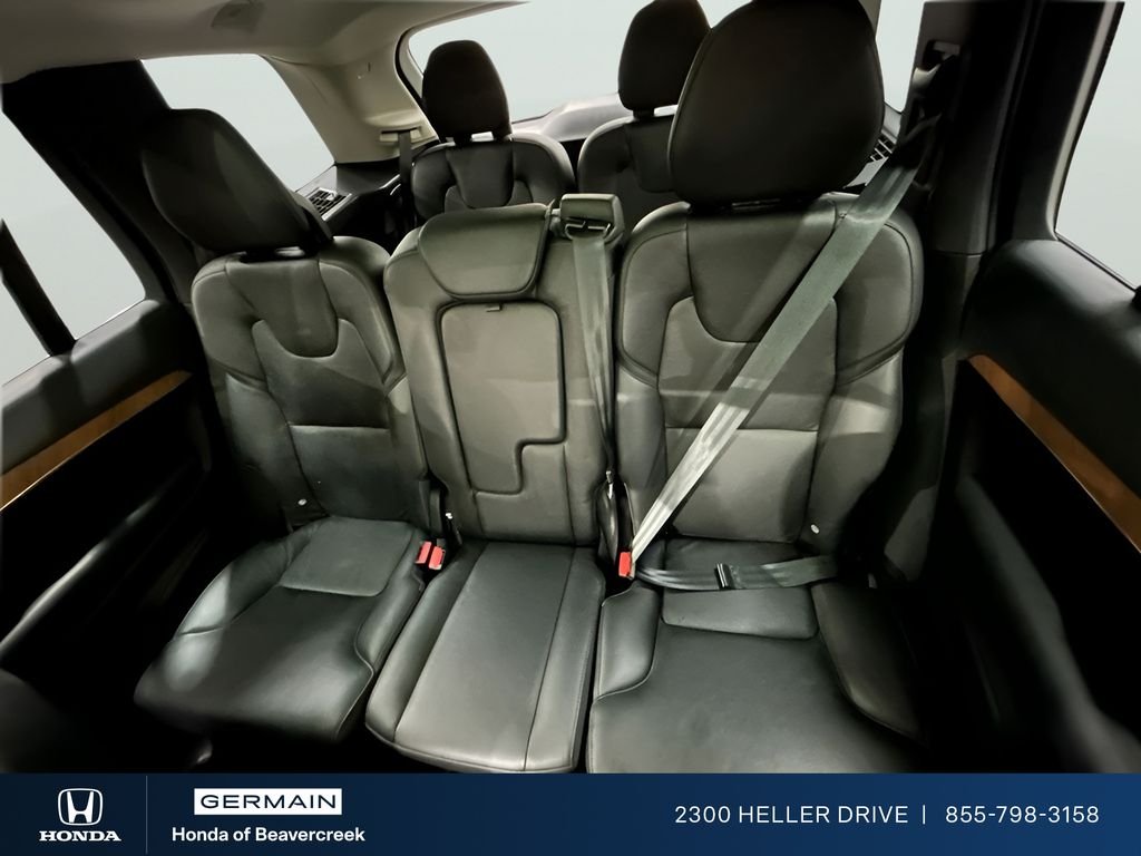 Used 2021 Onyx Black Metallic Volvo T6 Momentum image 24