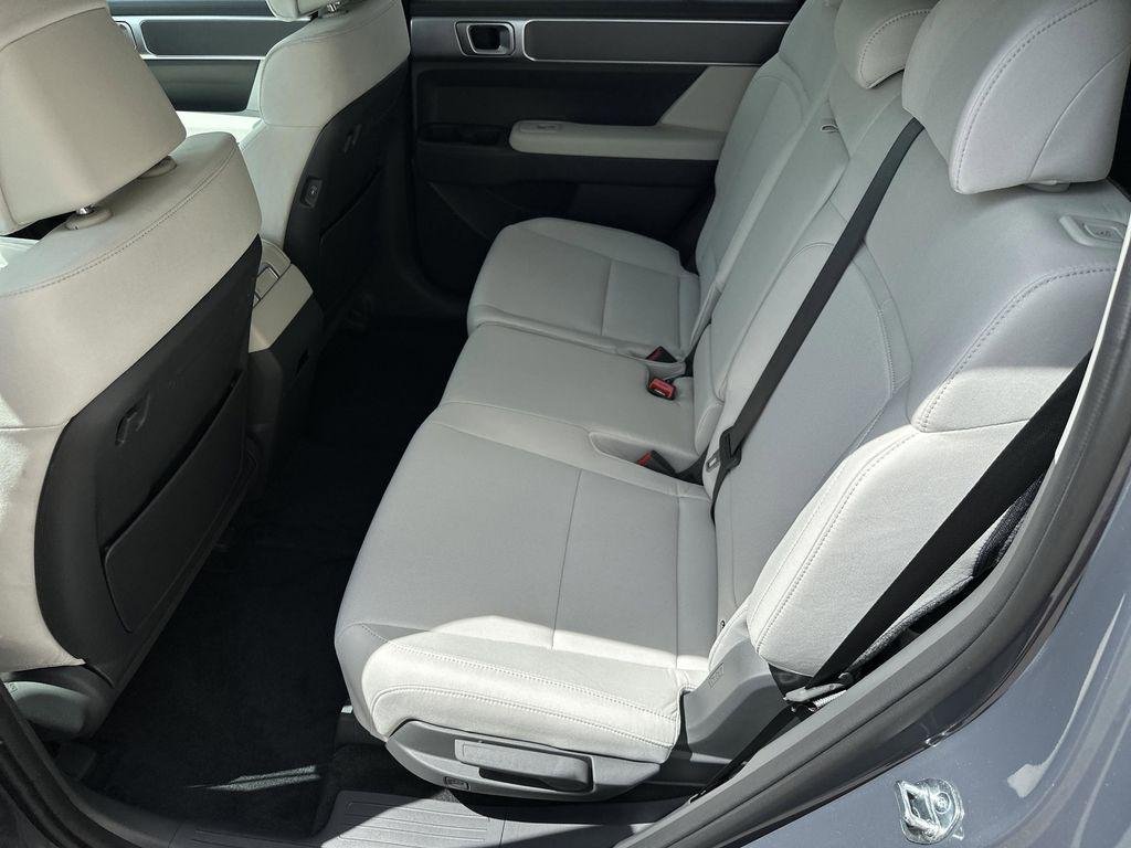 New 2026 Ecotronic Gray Hyundai SE FWD image 20