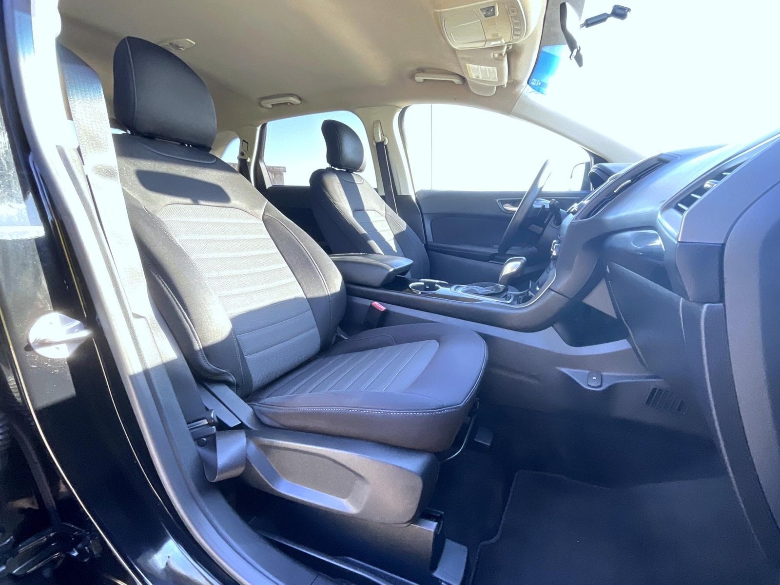 Used 2018 Black Ford SE image 19