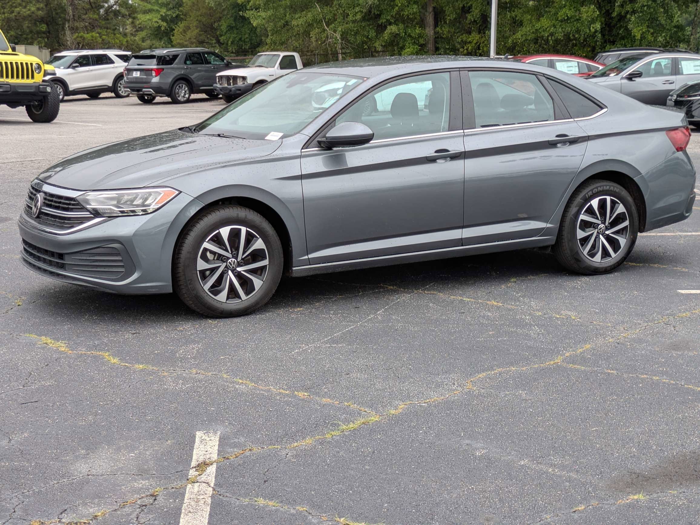 Used 2024  Volkswagen 1.5T S image 7
