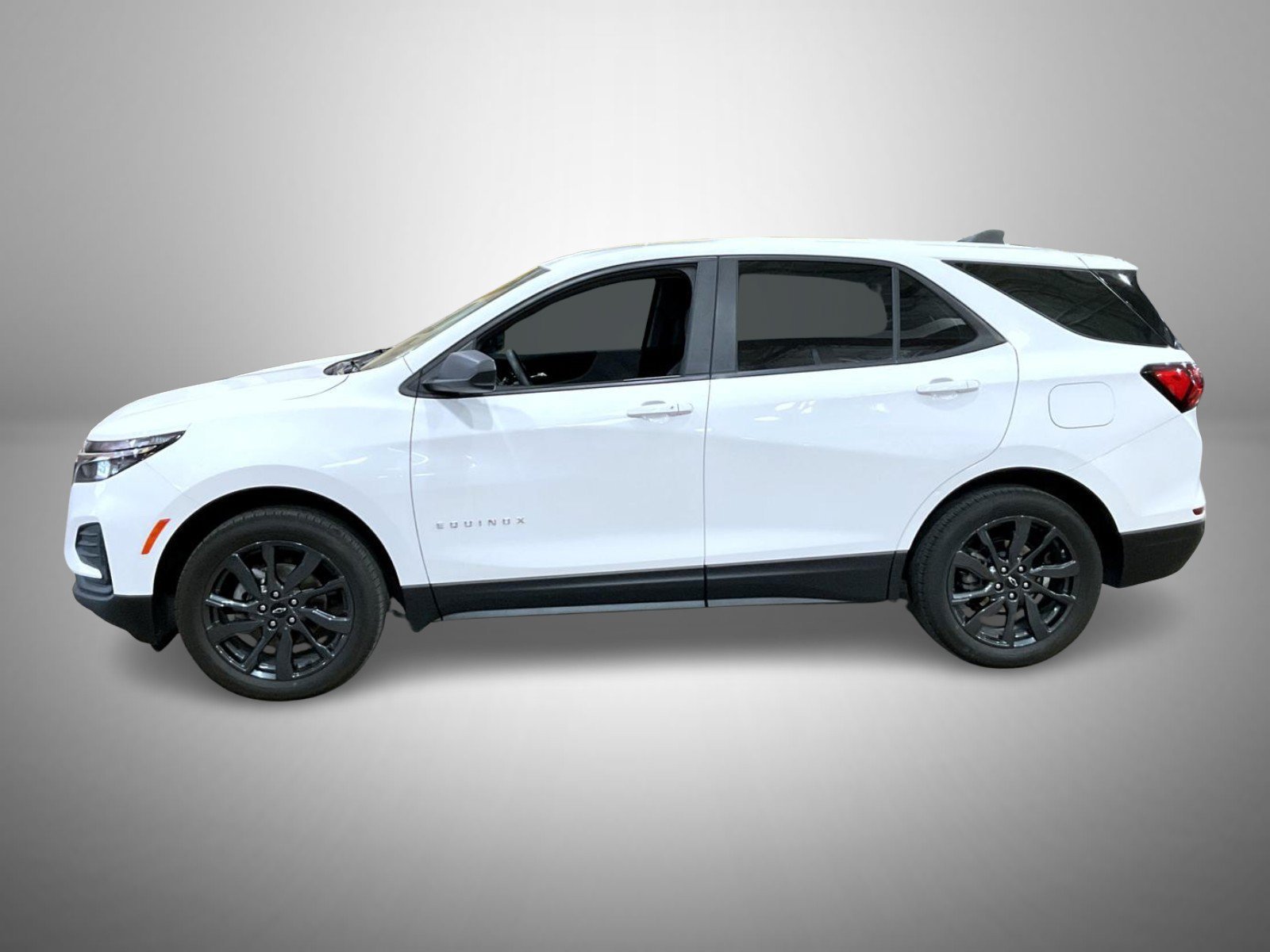 2024 Chevrolet Equinox LS - Photo 8