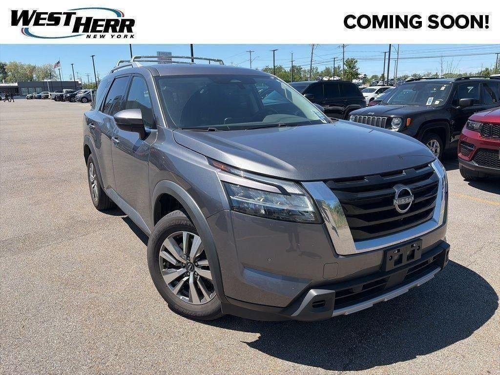 Used 2023 Gun Metallic Nissan SL 4WD image 11