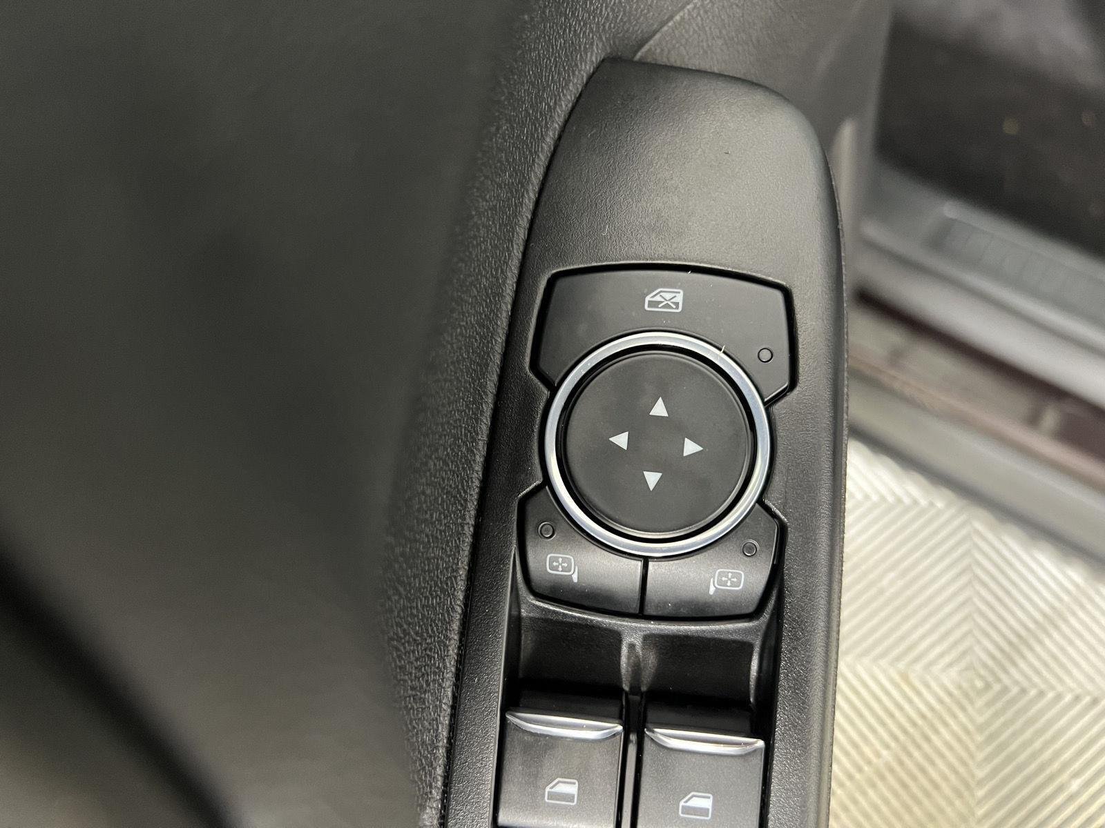 Used 2023 Cinnabar Red Ford Active image 17