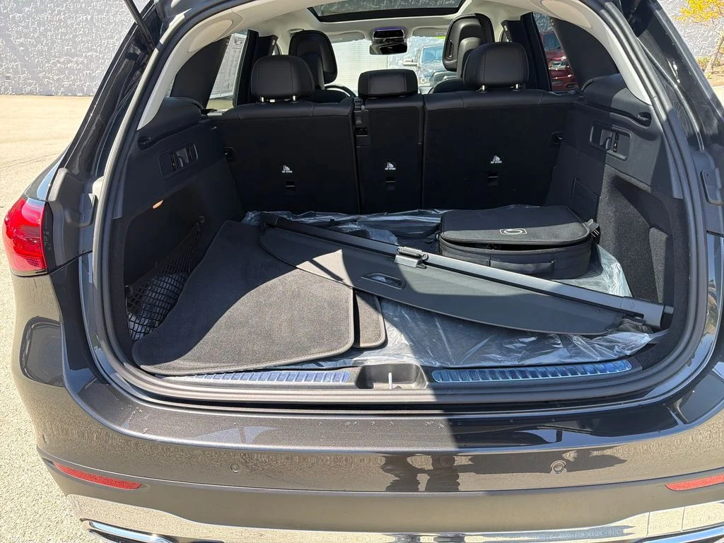 Used 2026 Gray Mercedes-Benz GLC 350e image 30
