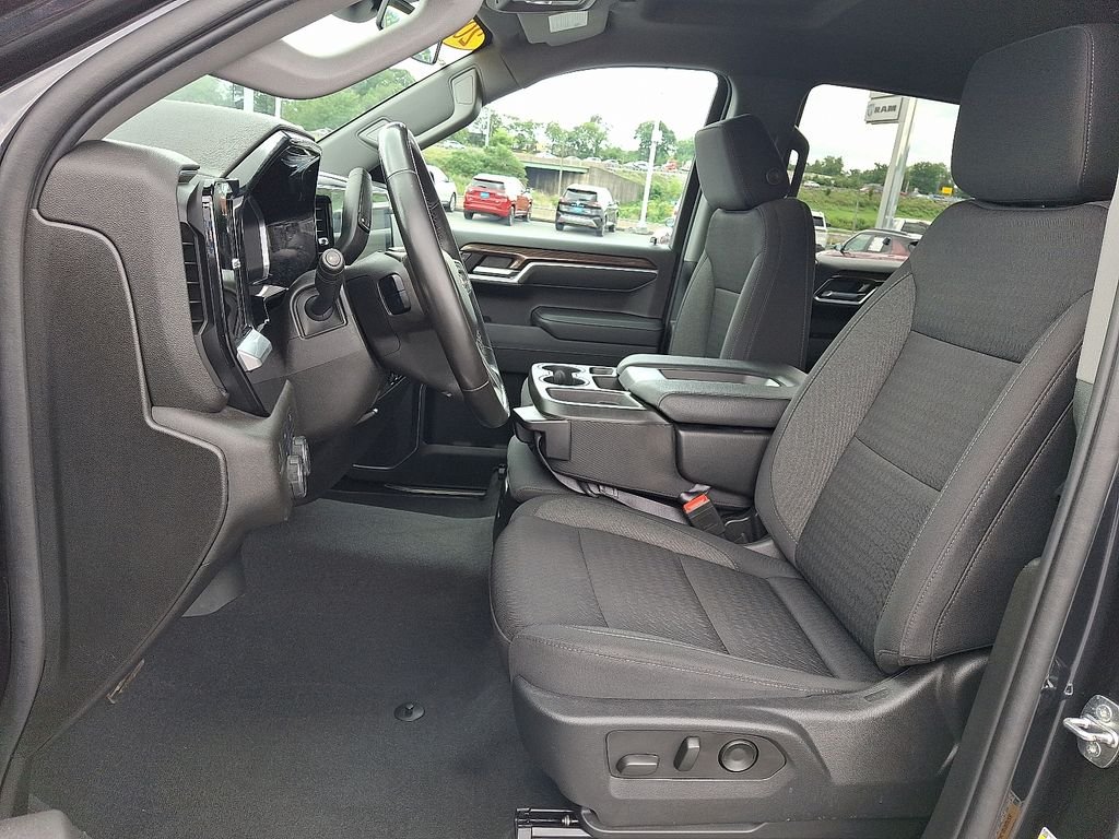 Used 2022 Gray Chevrolet LT image 15