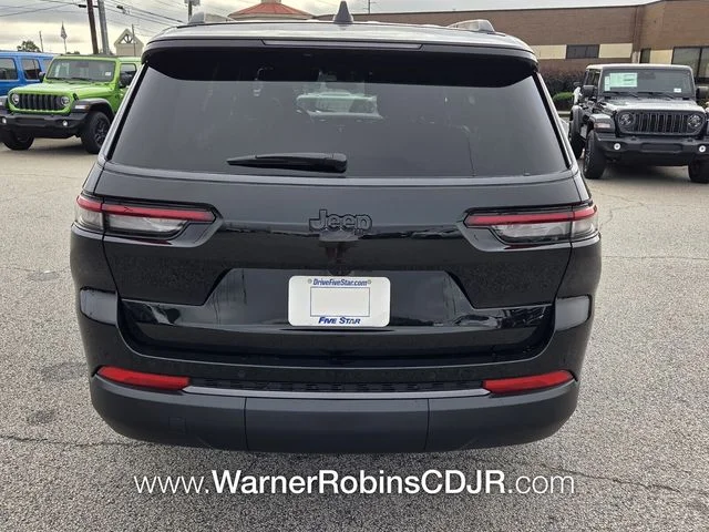 New 2026 Diamond Black Crystal Pearl-Coat Exterior Paint Jeep Limited image 11