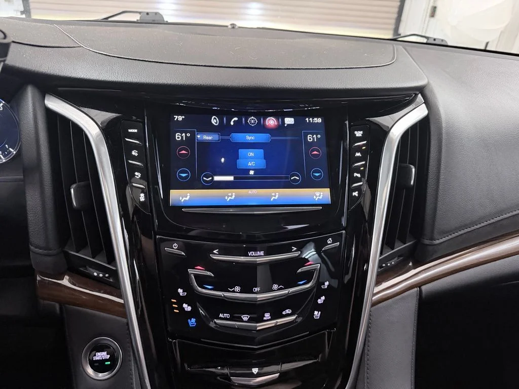 Used 2020 Gray Cadillac Luxury image 18