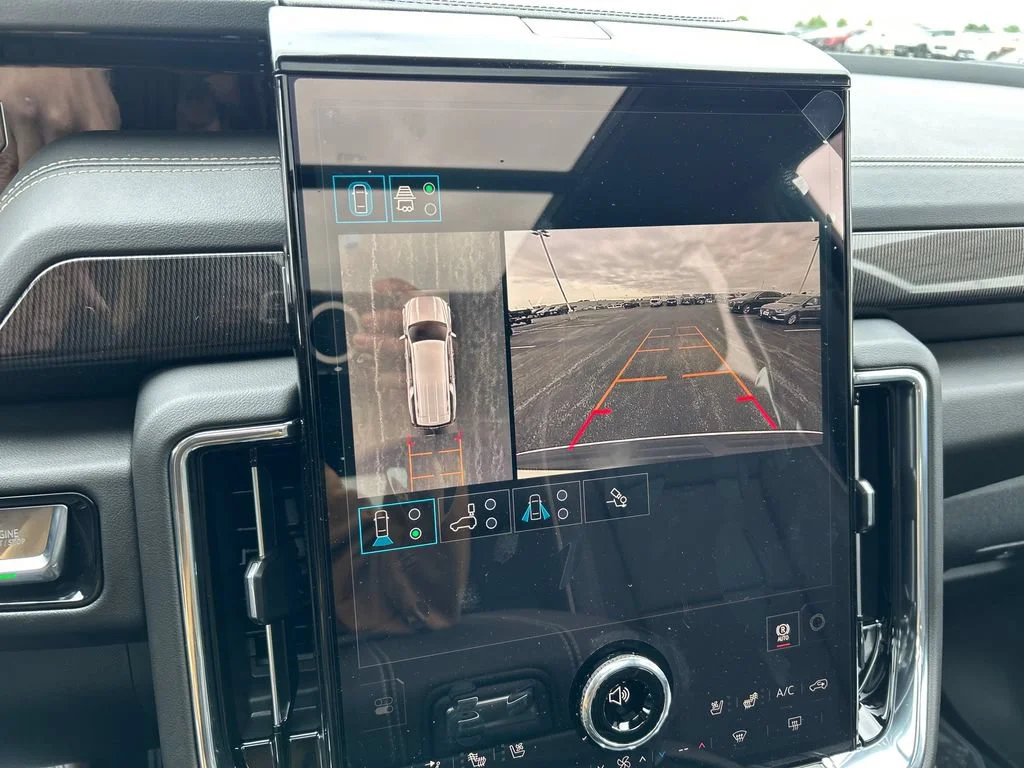 New 2026 Summit White GMC Elevation image 26