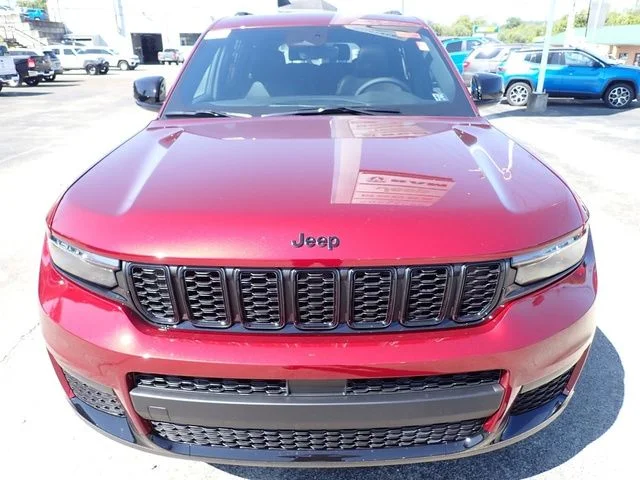 2025 Jeep Grand Cherokee L Altitude - Photo 10