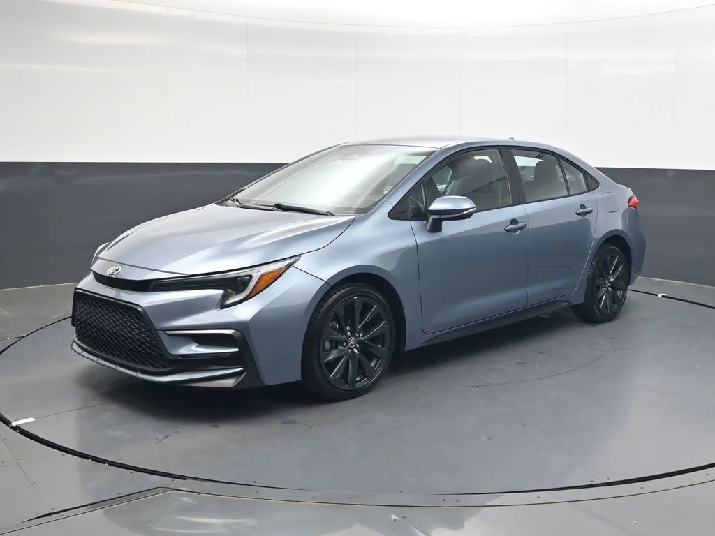 Used 2023  Toyota SE image 8