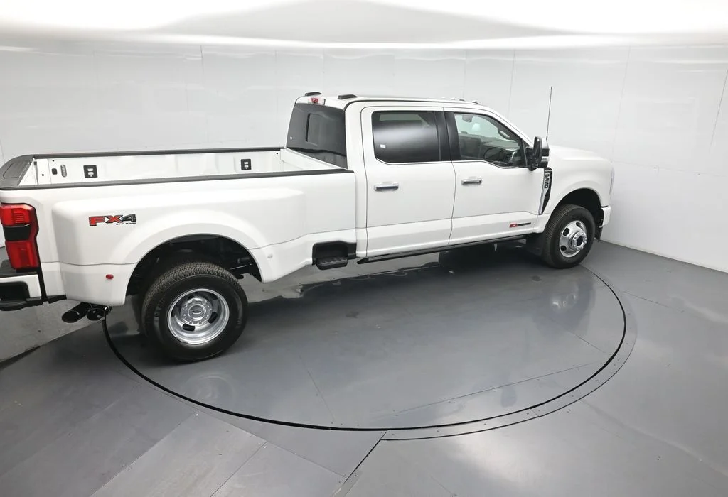 New 2026 White Ford Platinum image 37