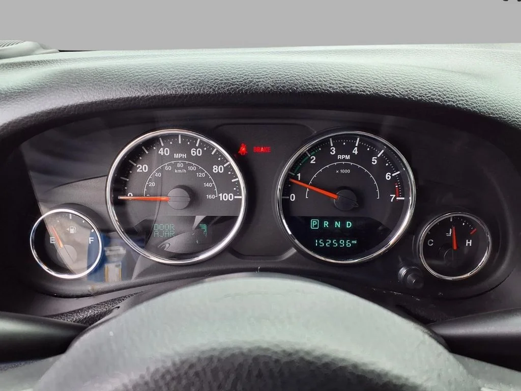 Used 2016 Blue Jeep Unlimited Sport image 17