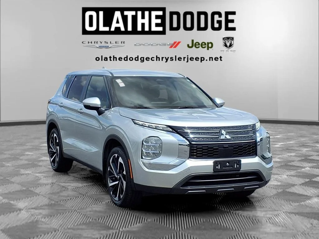 Certified Used 2022 Silver Mitsubishi ES image 30