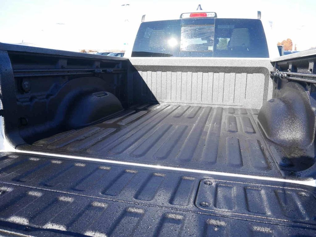 New 2026 Bright White Clear-Coat Exterior Paint RAM LARAMIE image 11