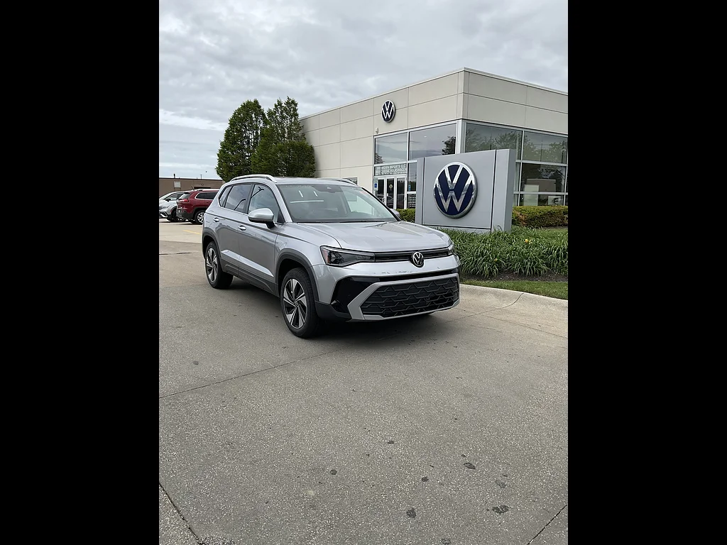 New 2026 Pyrite Silver Metallic Volkswagen SE 4Motion image 1
