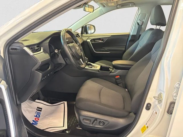 Used 2023 Ice Cap Toyota XLE image 10