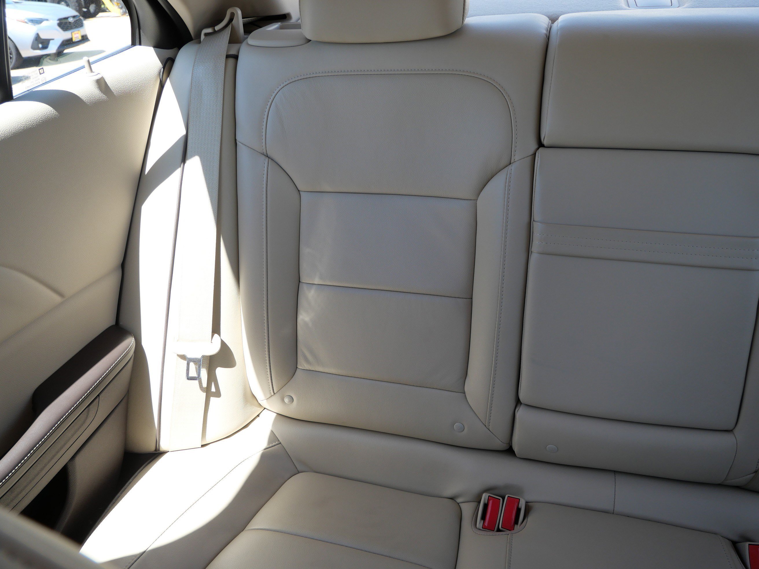 Used 2013 White Diamond Tricoat Chevrolet ECO image 12