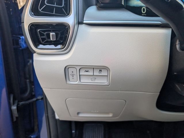 Used 2023 Blue Kia SX image 11