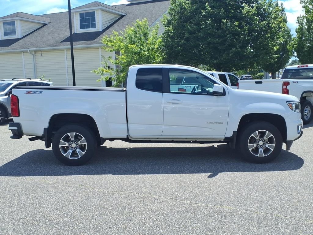 Used 2018 White Chevrolet Z71 image 9