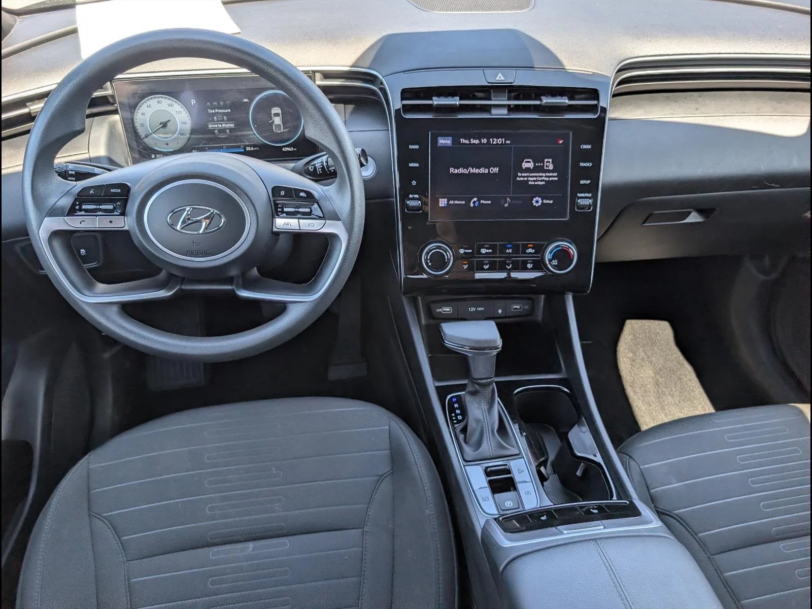 Used 2022 Black Hyundai SEL image 7