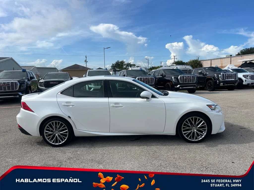 Used 2015 White Lexus 4dr Sport Sdn AWD image 8