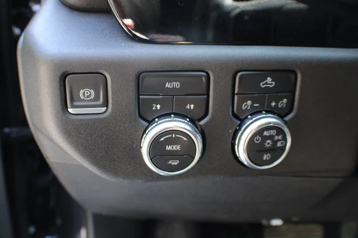 Certified Used 2023 Titanium Rush Metallic GMC Elevation image 7