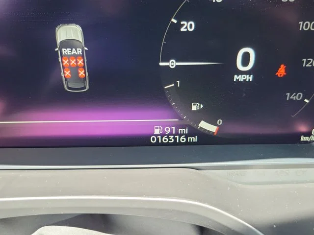 Used 2025 Gray Mitsubishi SE image 24