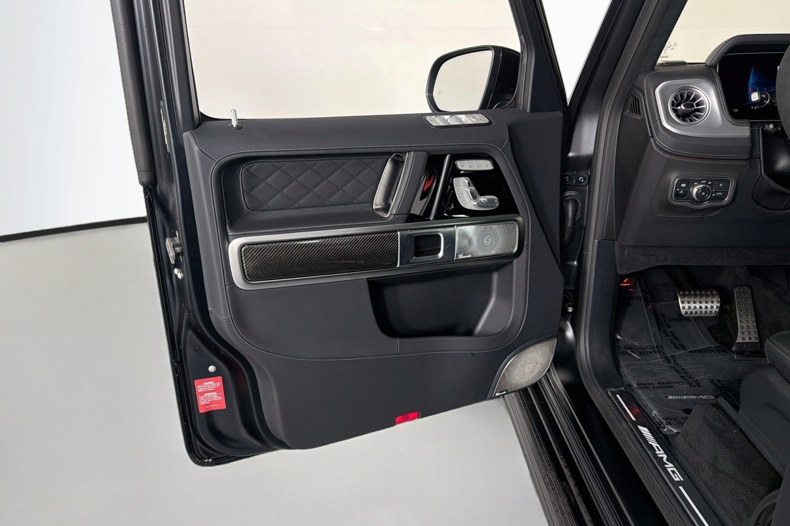 New 2027 MANUFAKTUR Night Black magno Mercedes-Benz AMG® G 63 SUV image 20
