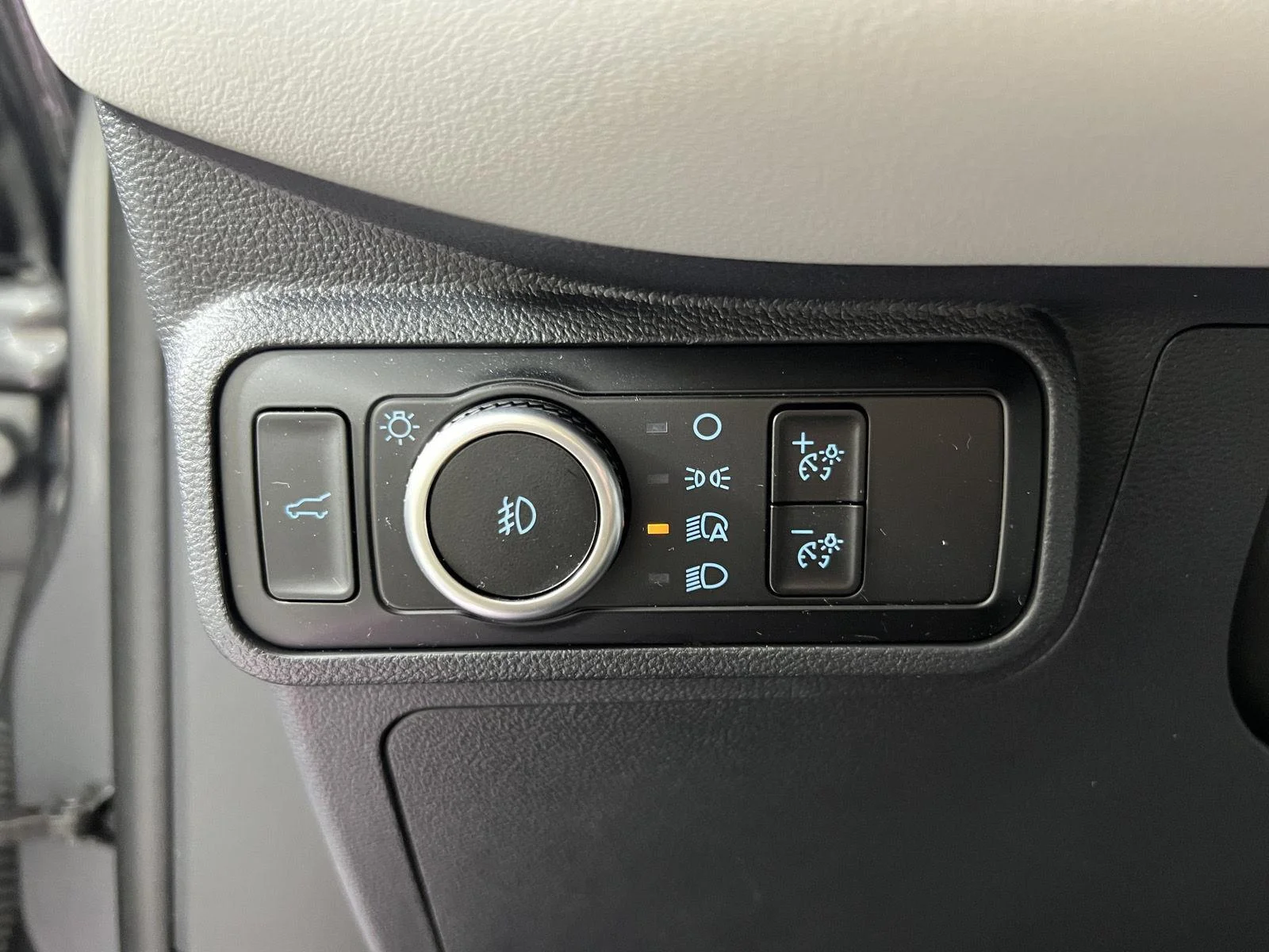 Used 2025 Carbonized Gray Ford Active image 16