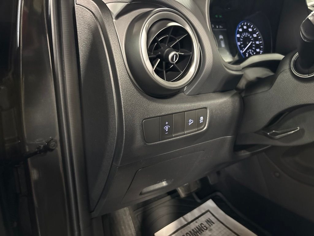 Used 2023 Gray Hyundai SEL image 17