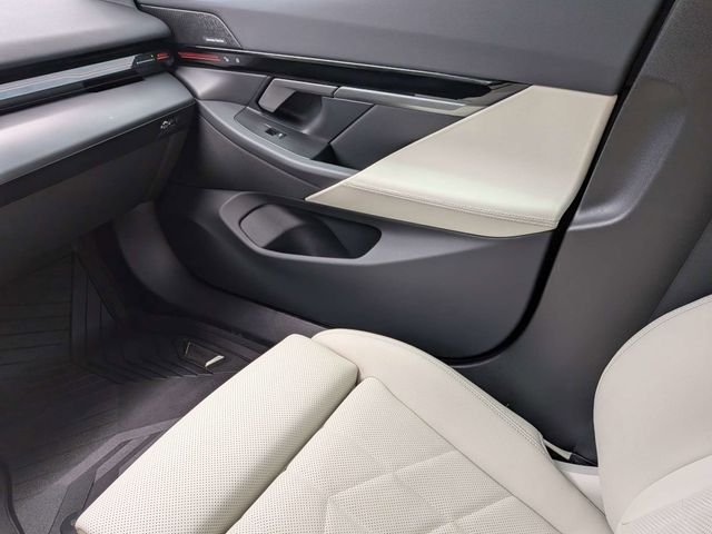 Used 2025 Black BMW 530i image 20