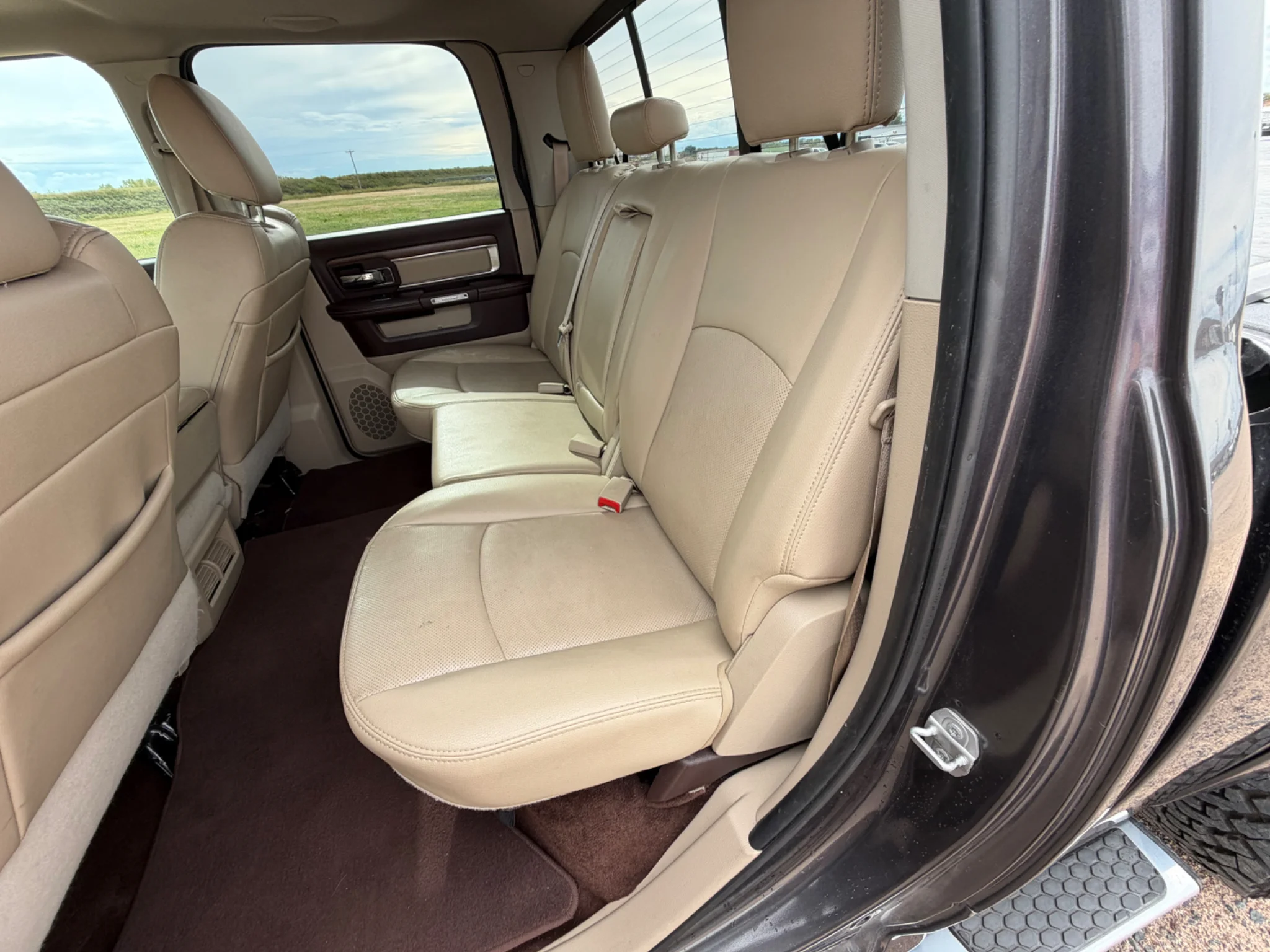Used 2016 Granite Crystal Metallic Clearcoat Ram Laramie image 14